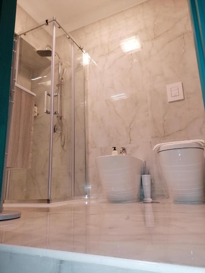 Casacasetta Suite Appartamento Indipendente Tarente Buitenkant foto
