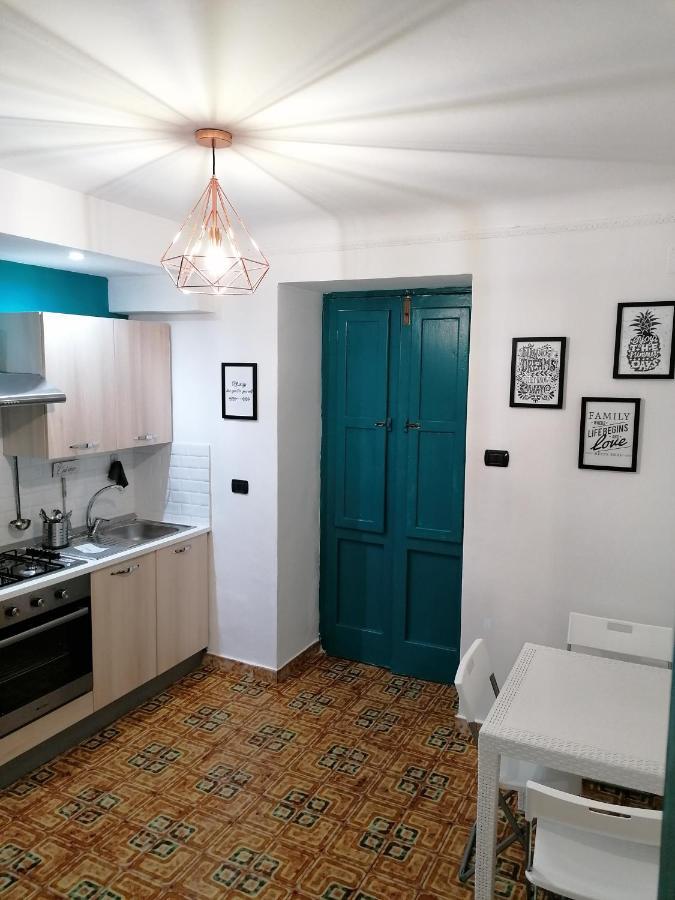 Casacasetta Suite Appartamento Indipendente Tarente Buitenkant foto