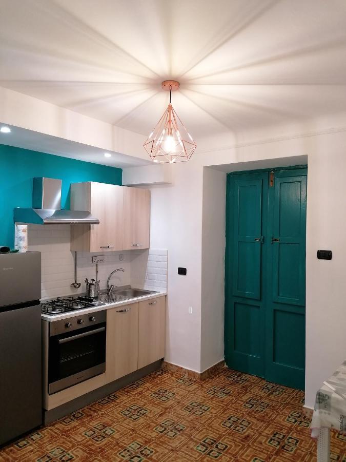 Casacasetta Suite Appartamento Indipendente Tarente Buitenkant foto
